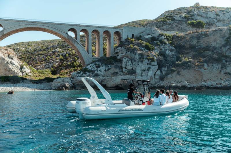 Réservez une sortie en mer en juillet et août avec skipper à Marseille