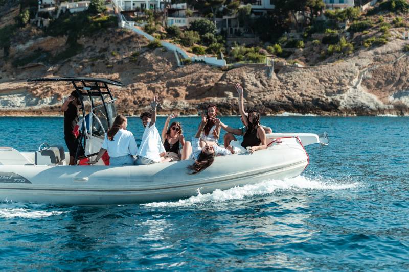 Calanques de la Côte Bleue avec Marseille Boat Tours