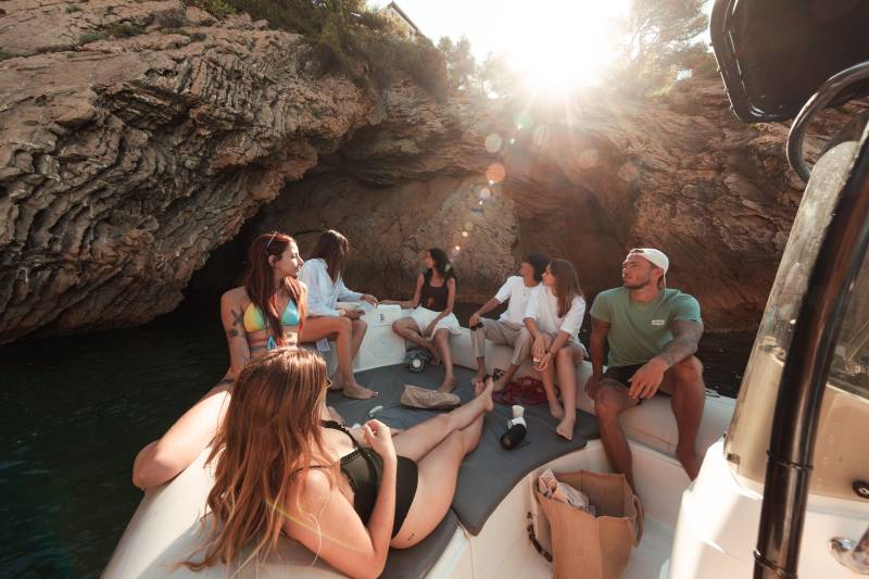 EVG Marseille Côte Bleue : navigation, baignade et adrénaline entre amis