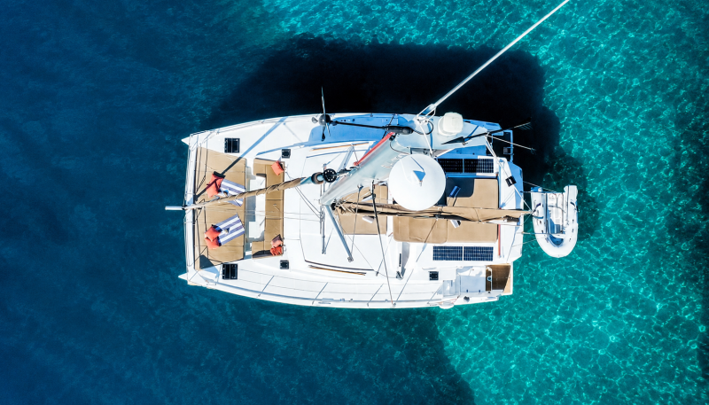 Privatisez un catamaran Bali 4.5 tout confort avec skipper au départ de Marseille à la journée